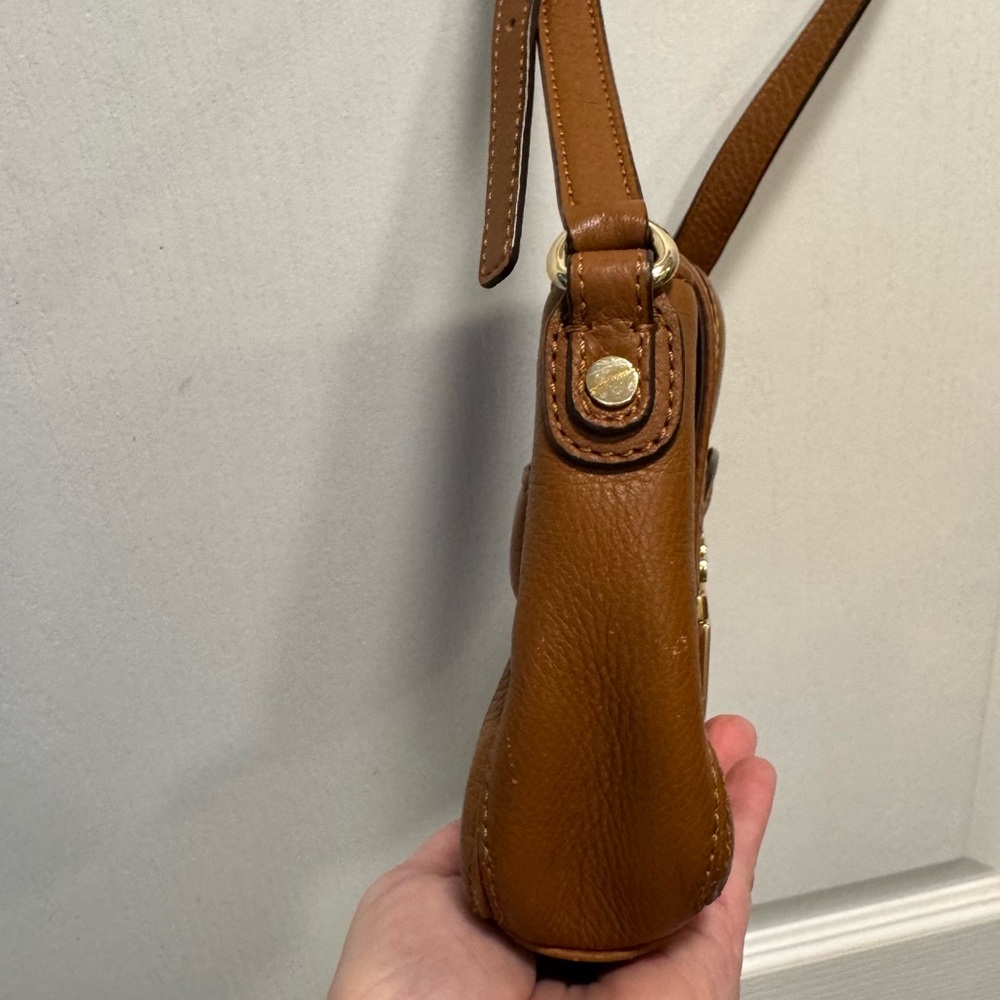 MICHAEL KORS Charlton Brown Leather Gold Push Lock Crossbody Shoulder Bag Purse - Picture 5 of 13